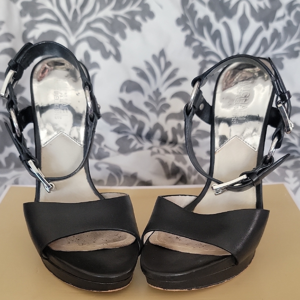 Michael Kors Leather Black Pump